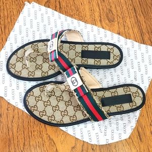 GUCCI Thong Sandals